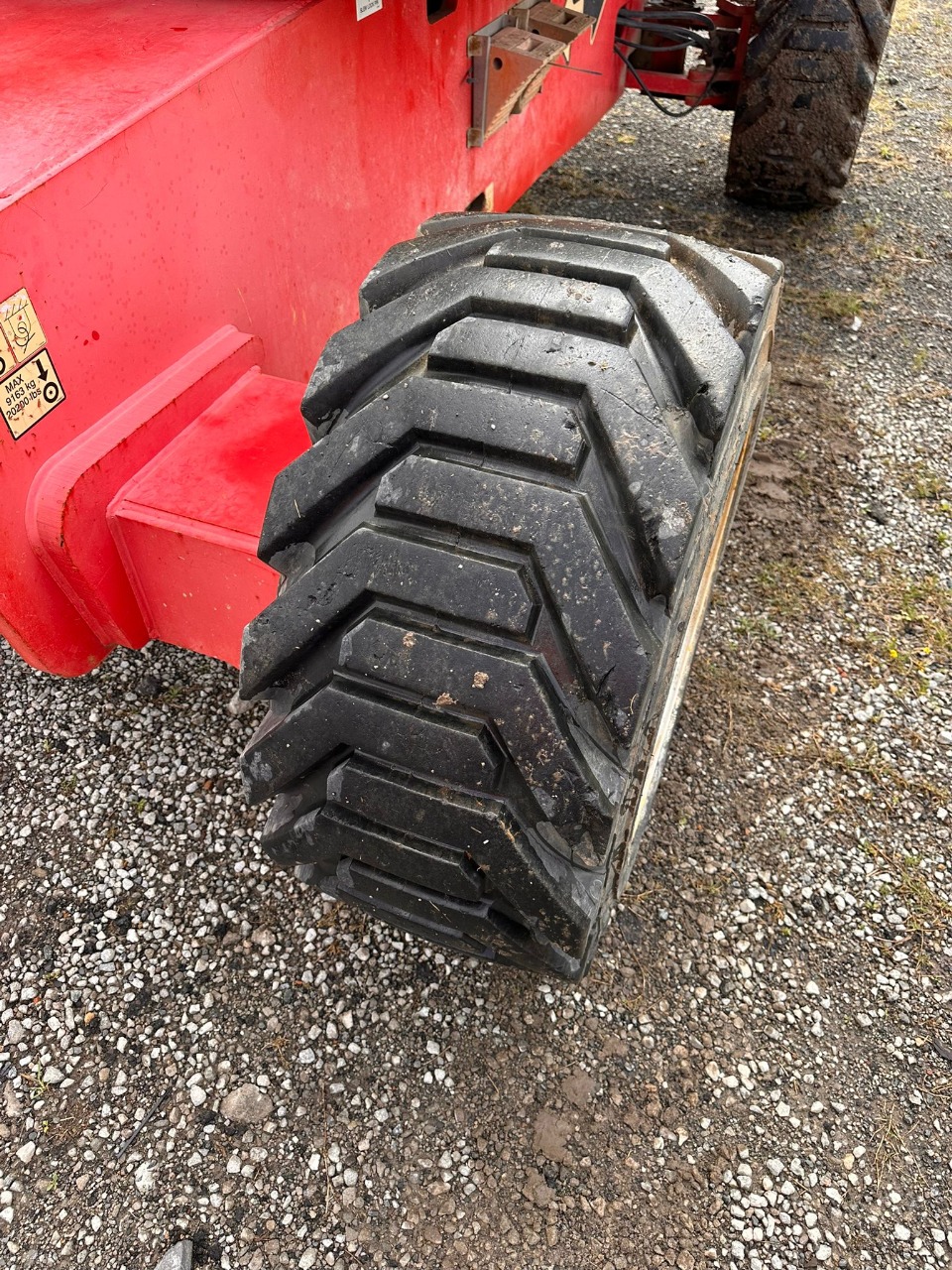 Sold - Scissor Lift - View 3